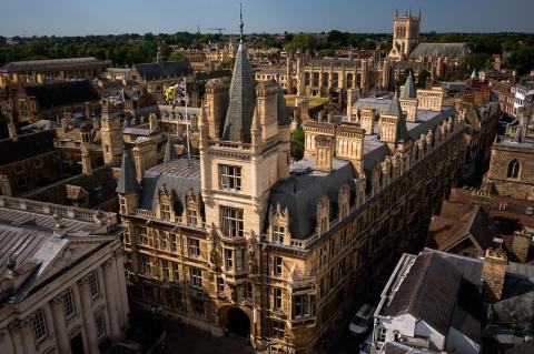 Image of university building.